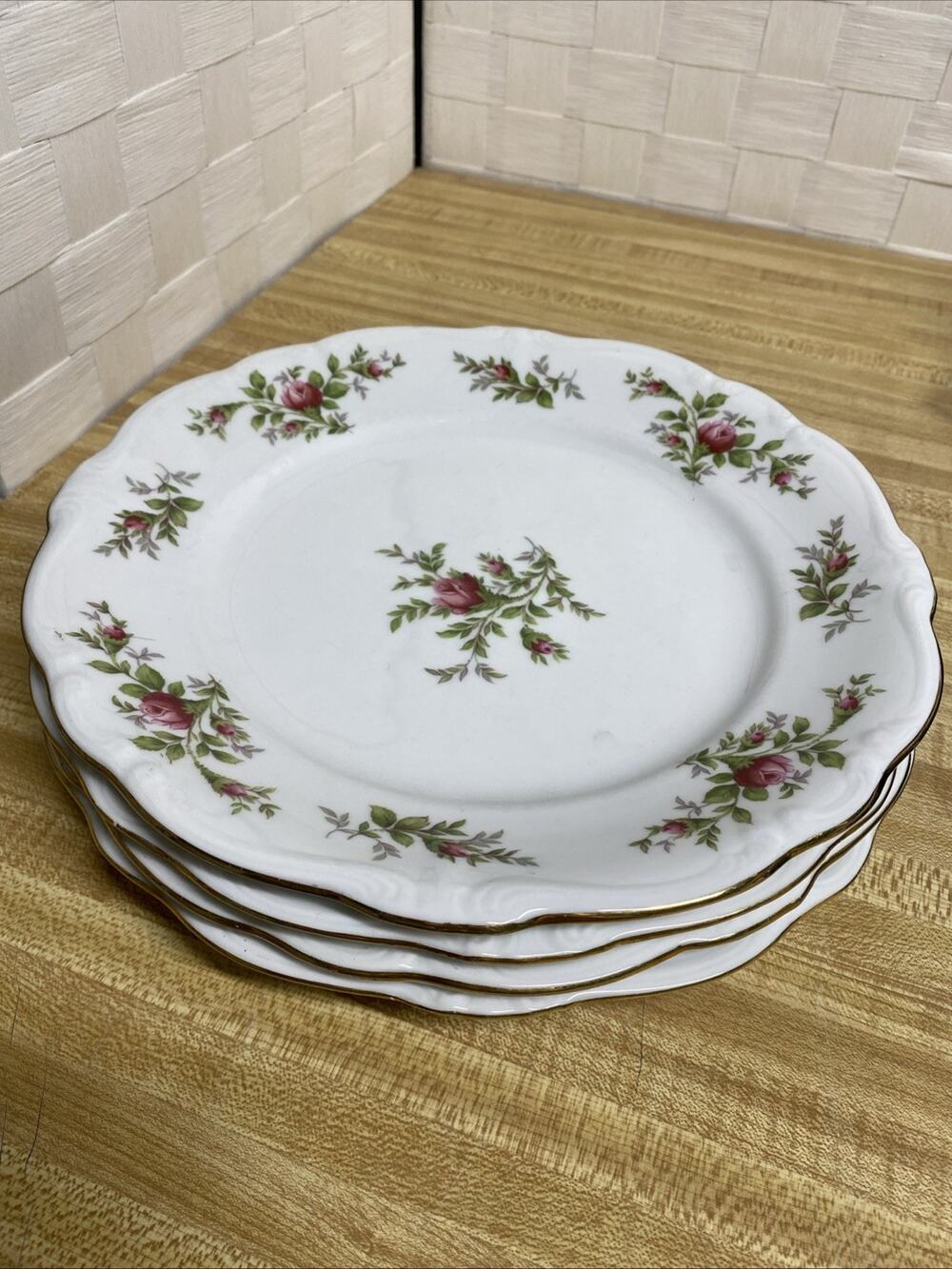 4 MOSS ROSE Johann Haviland BAVARIA Fine China 10" DINNER PLATES Embossed GOLD